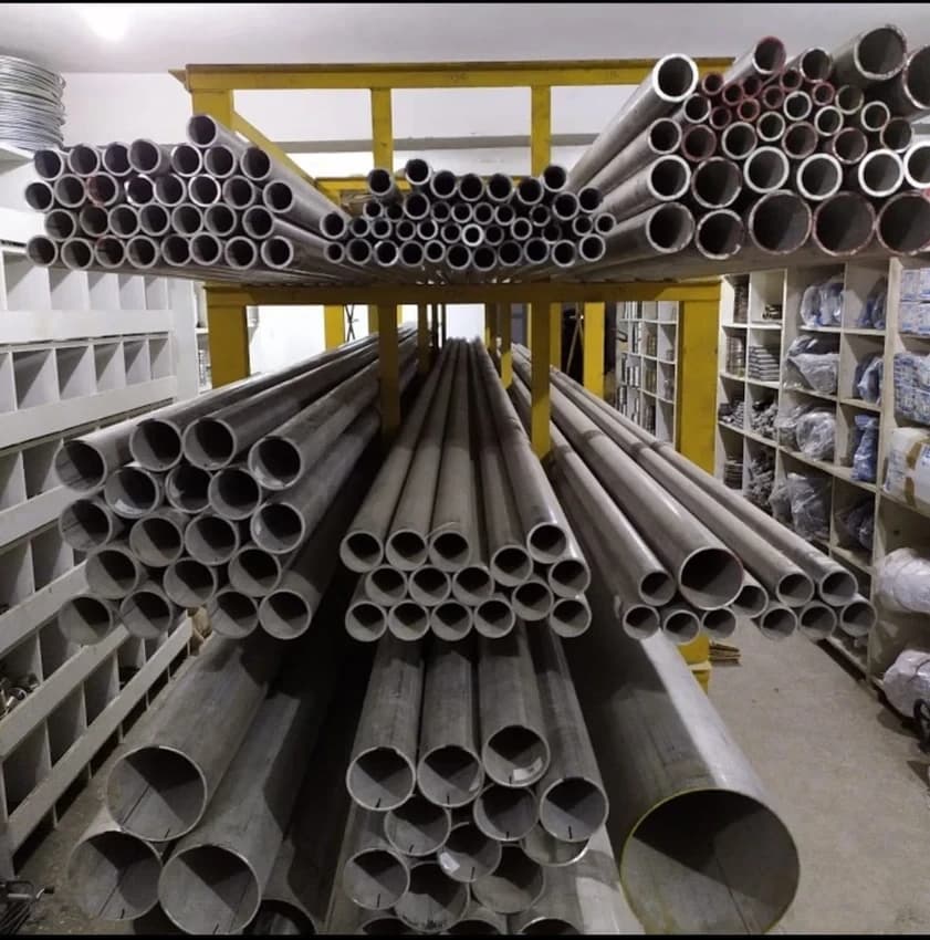 Jindal Stainless Steel Round Ss Pipe, Size: 2"", Material Grade: SS304