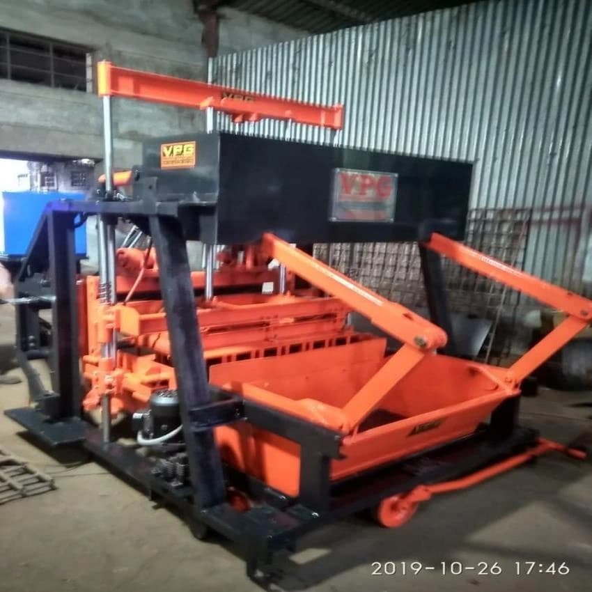 Mild Steel Solid Block Machine, For Industrial, Capacity: 500-1000 Blocks per hour
