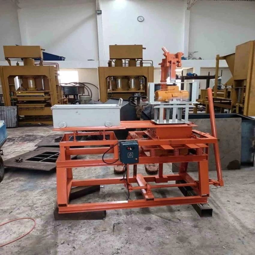 Solid Automatic Manual Brick Making Plant