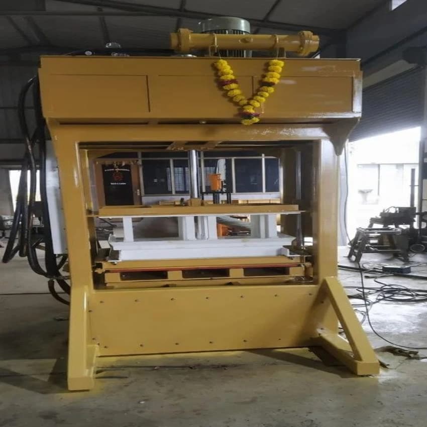 Semi Automatic Fly Ash Brick Making Machine, 1000 Per Hour