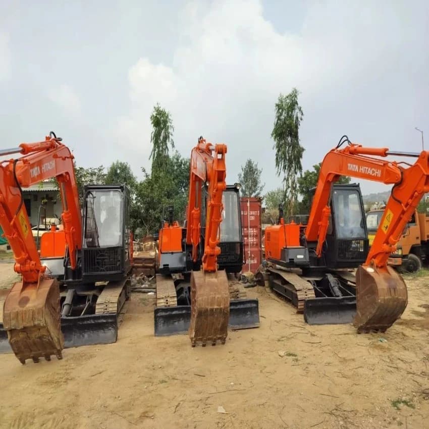 Hydraulic Crawler Cranes Rental Services