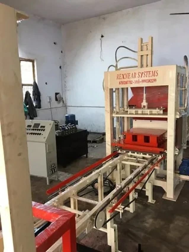 Automation Grade: Automatic Hydraulic Paver Block Making Machine, 1 mm, Capacity: 1000 Blocks per Hour