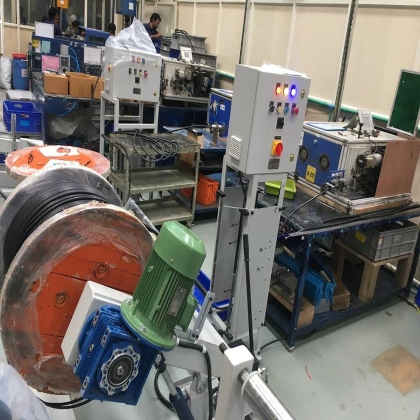 Nikola Automation Industrial Cable Drum Decoiler Machine, 240 V