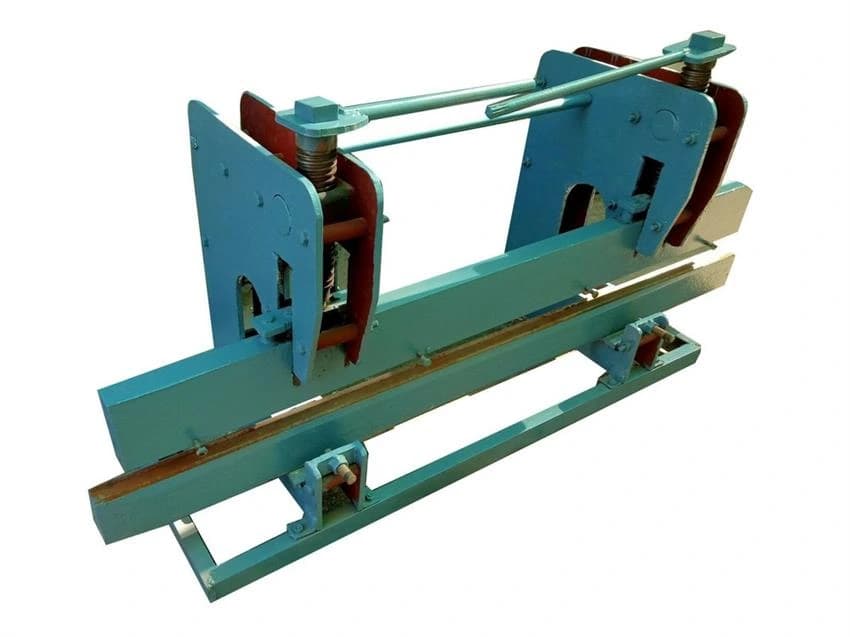 Manual Sheet Bending Machine 8 Feet, upto 3mm