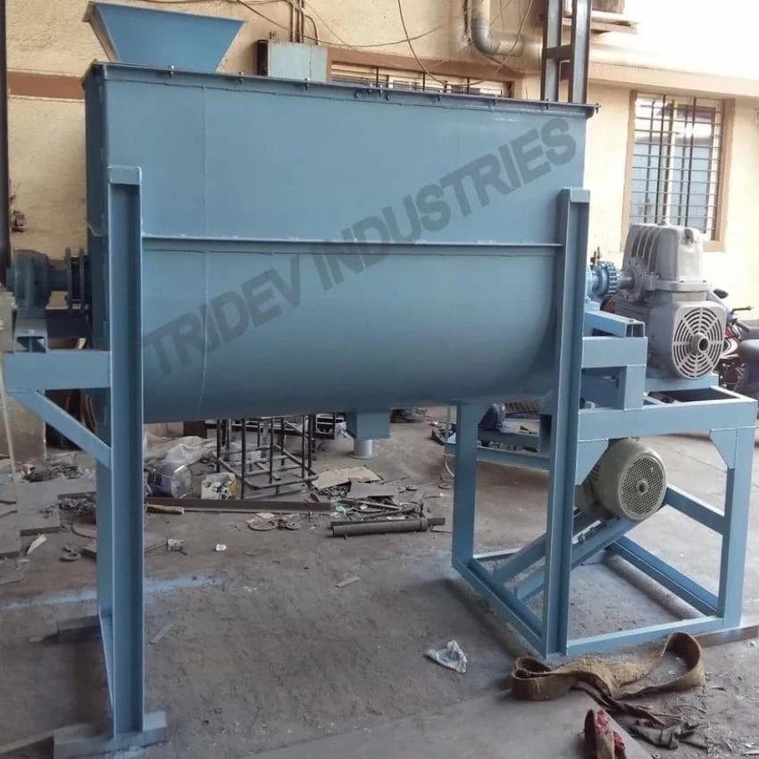 Chemical Powder Mixer Machine, Capacity: 1500 kg