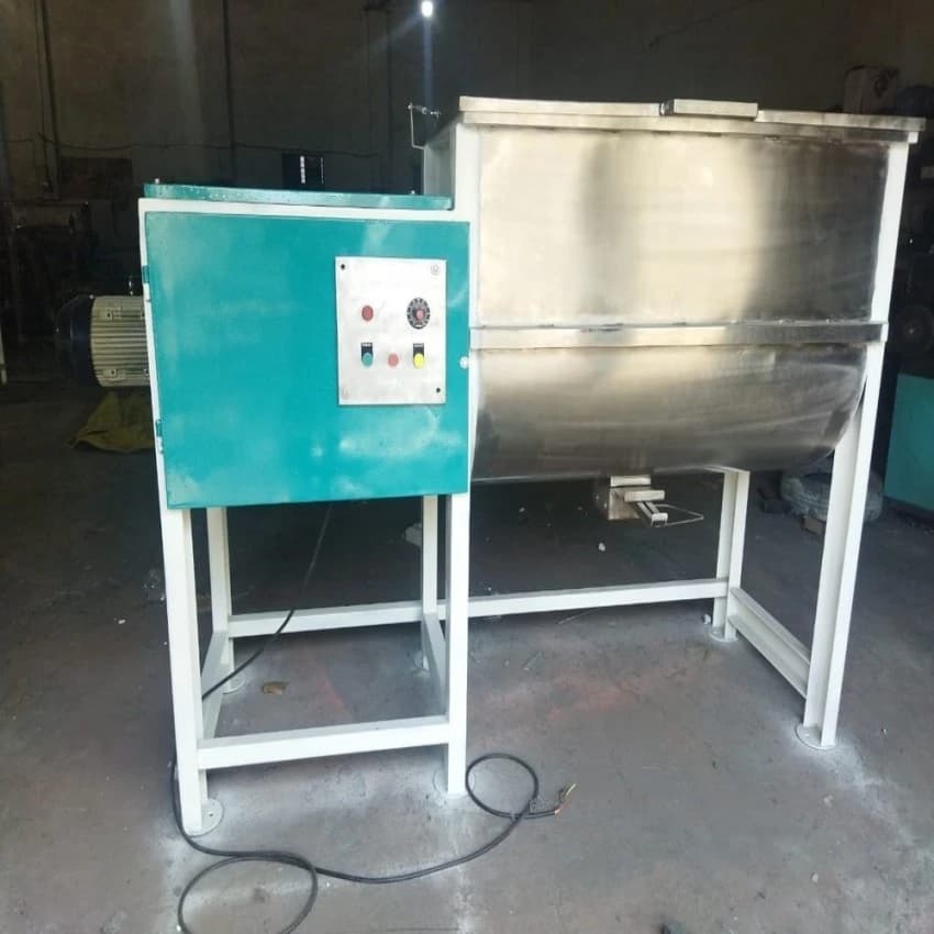 Ss304 -MS U Ribbon Blender For Powder Mixing, For Industrial, Capacity: 200kg Per Batch