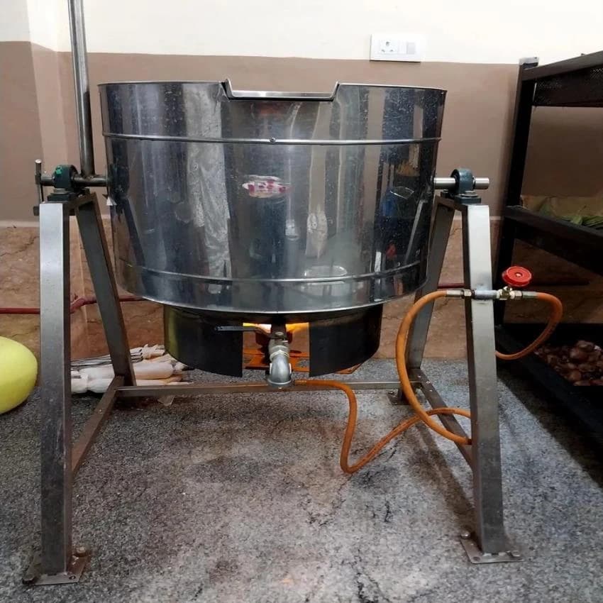 Tilting Rice Boiler, Capacity: 125 Liters