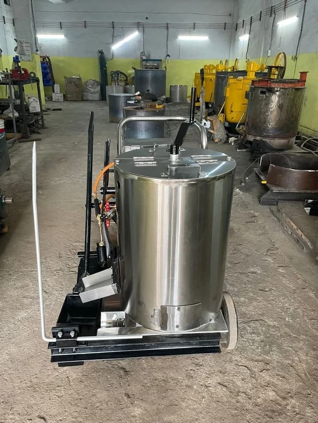 Thermoplastic Painting Machine, Model Name/Number: TRMM011