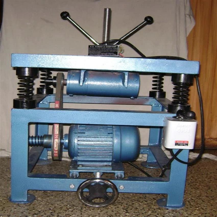 Analog Blue Vibrating Table, For Industrial, Packaging Type: Box
