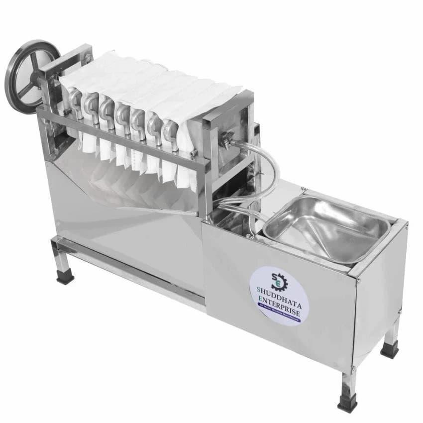 9 PLATE OIL FILTER MACHINE, Capacity: upto 200 LPH