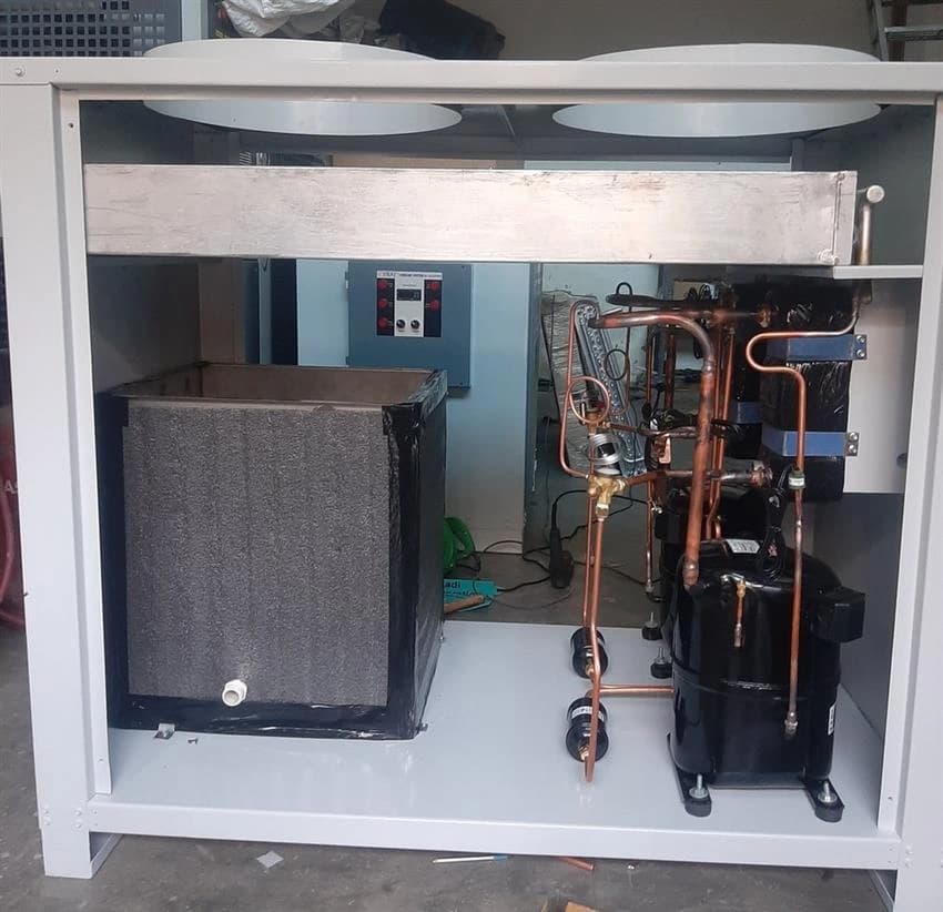 3 Ph 4 Tr Industrial Water Chiller, Automation Grade: Automatic, 10 Degree