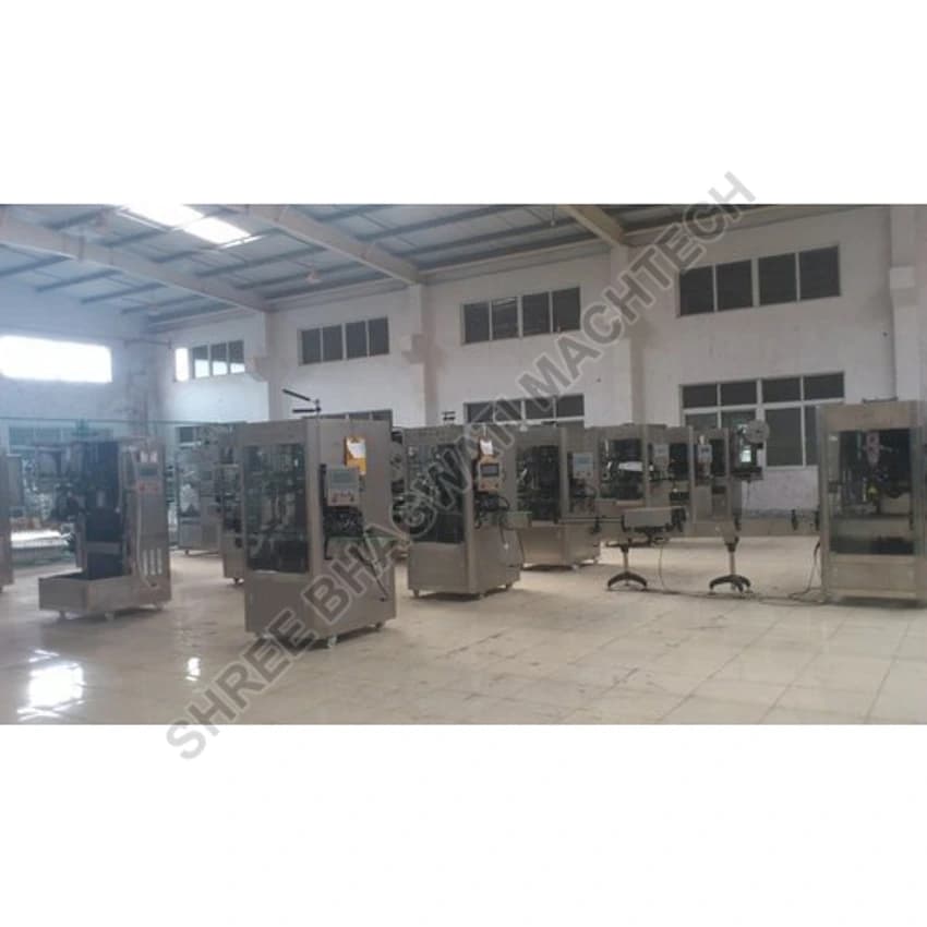 Bhagawati Pharma Shrink Sleeve Applicator With Shrink Sleeve Tunnels