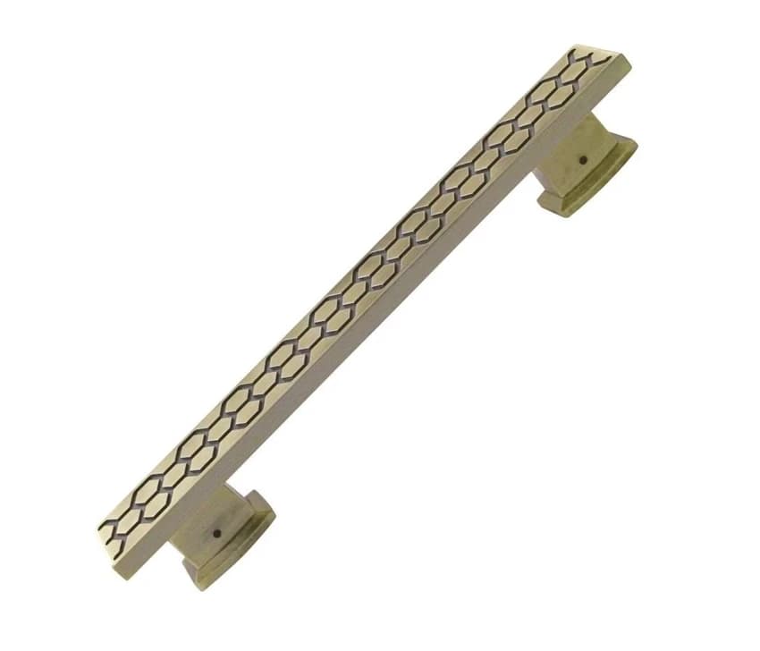 Cobra Pull Handle