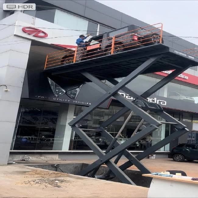 Hydraulic scissor car lift