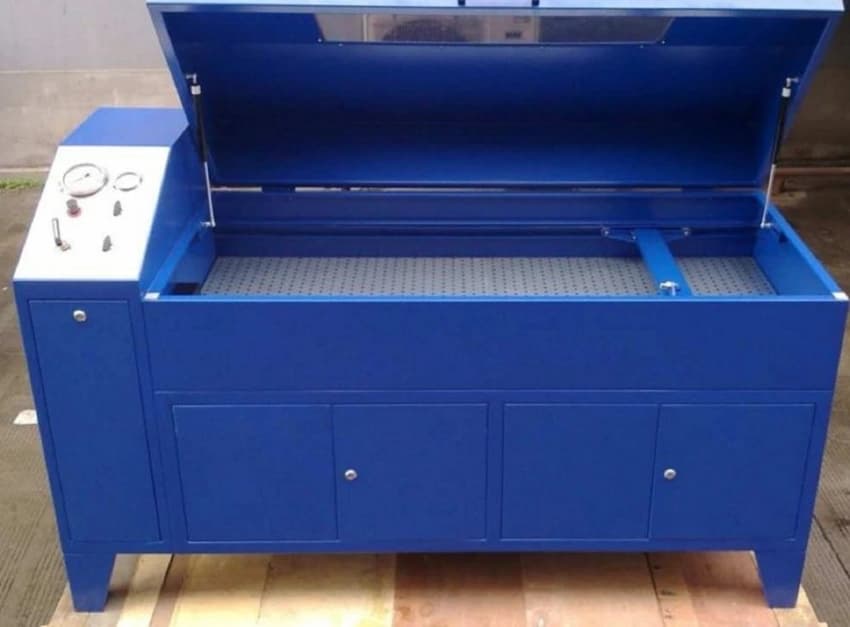 Pneumatic Hydraulic Pressure Testing Machine (Max 4000 bar)