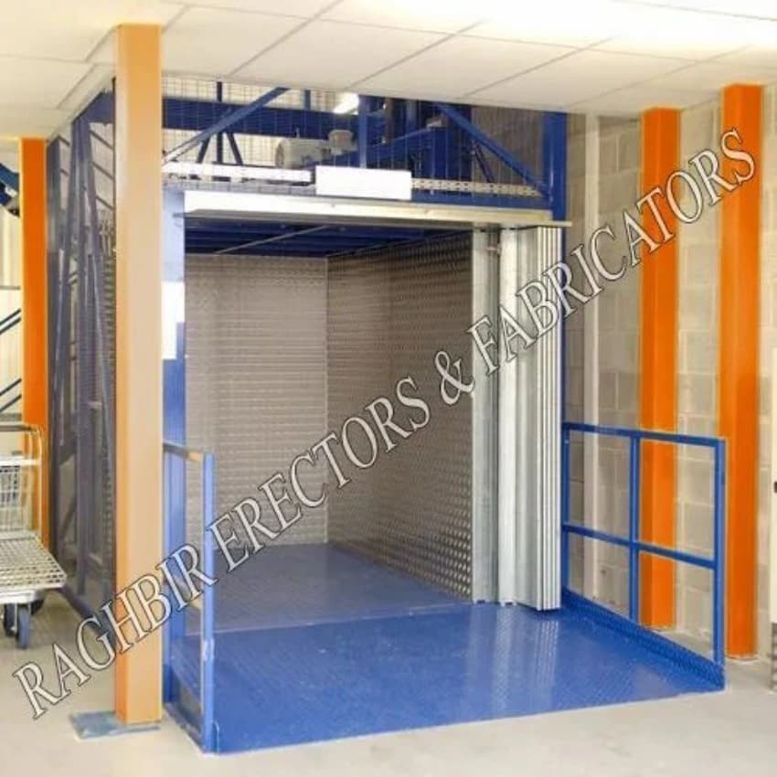 Stainless Steel Dumbwaiter Goods Lift, For Industries & Warehouses
