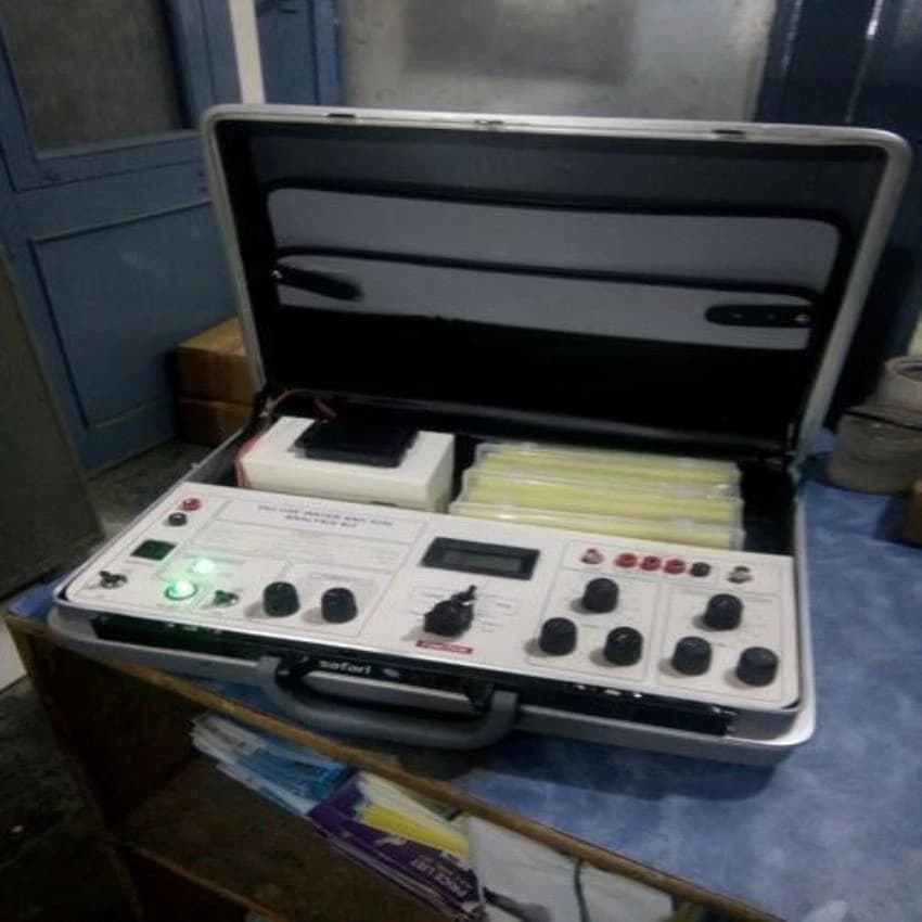 Water & Soil Analysis Kit, for Laboratory Use