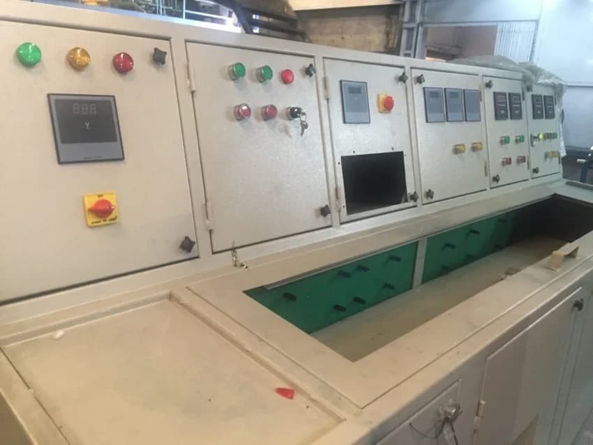 Fully Automatic Integrated Transformer Test Bench