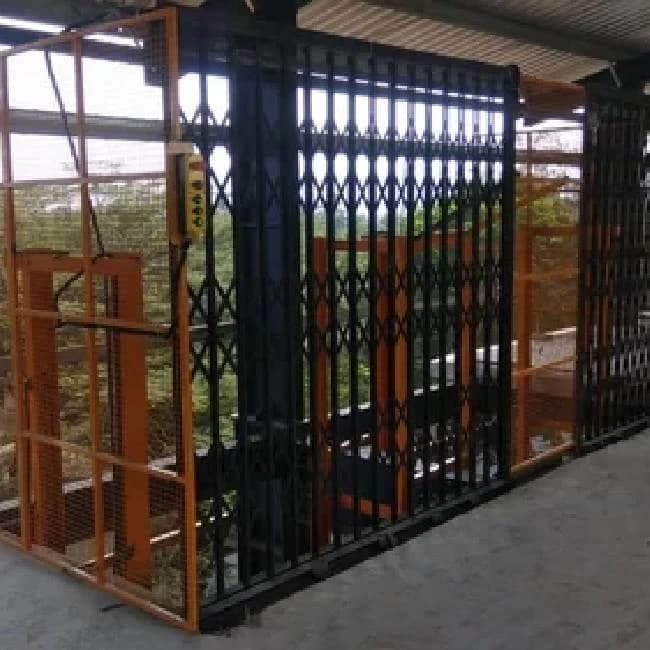 Hydraulic Goods Lift