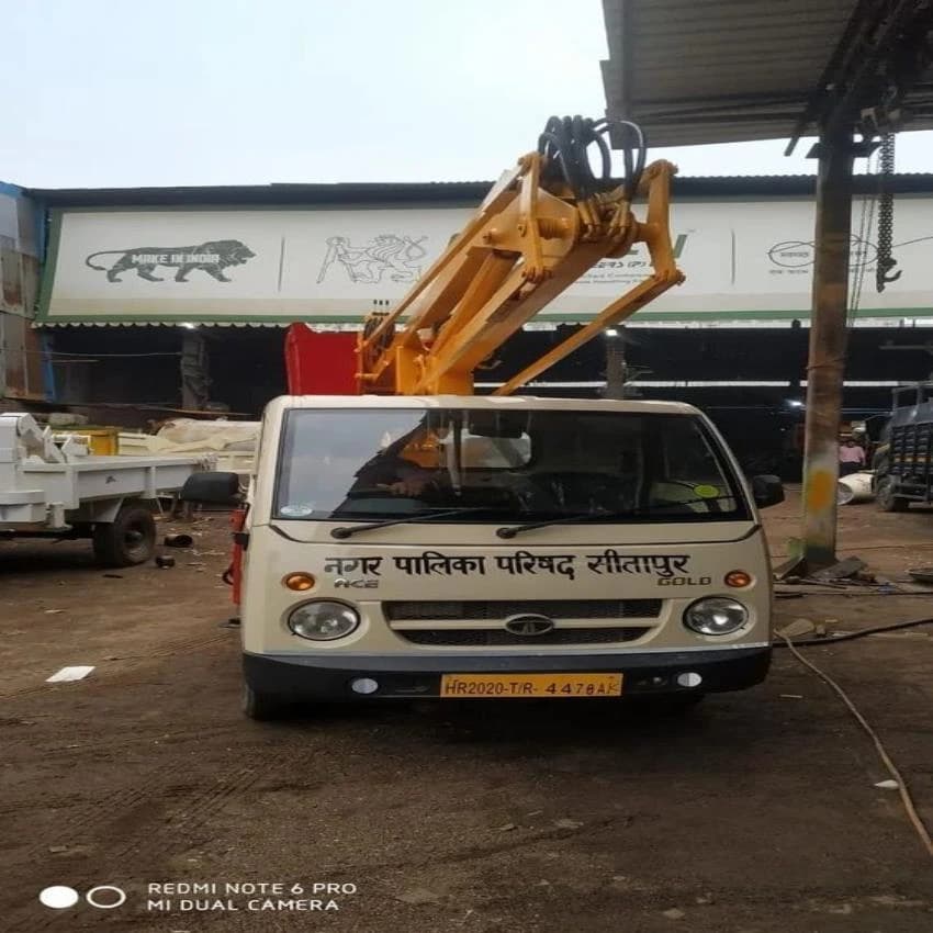 Platform Lift In Ghaziabad, Working Height: 20 feet, Capacity: 1-2 ton