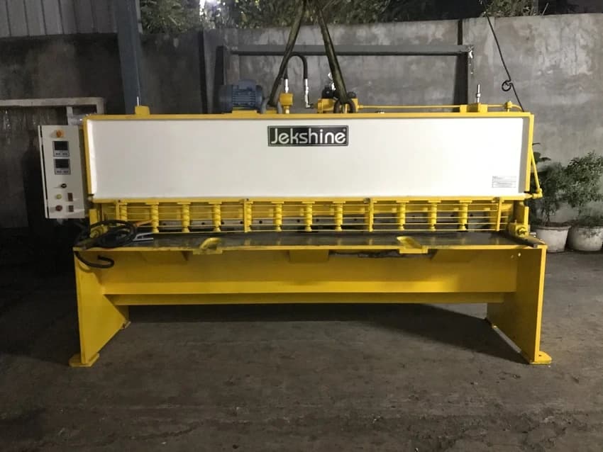 Sheet Shearing Machine