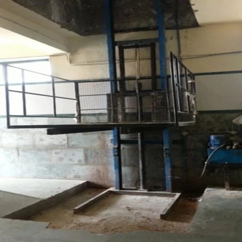 HK Metal Goods Lift, Capacity: 1 ton