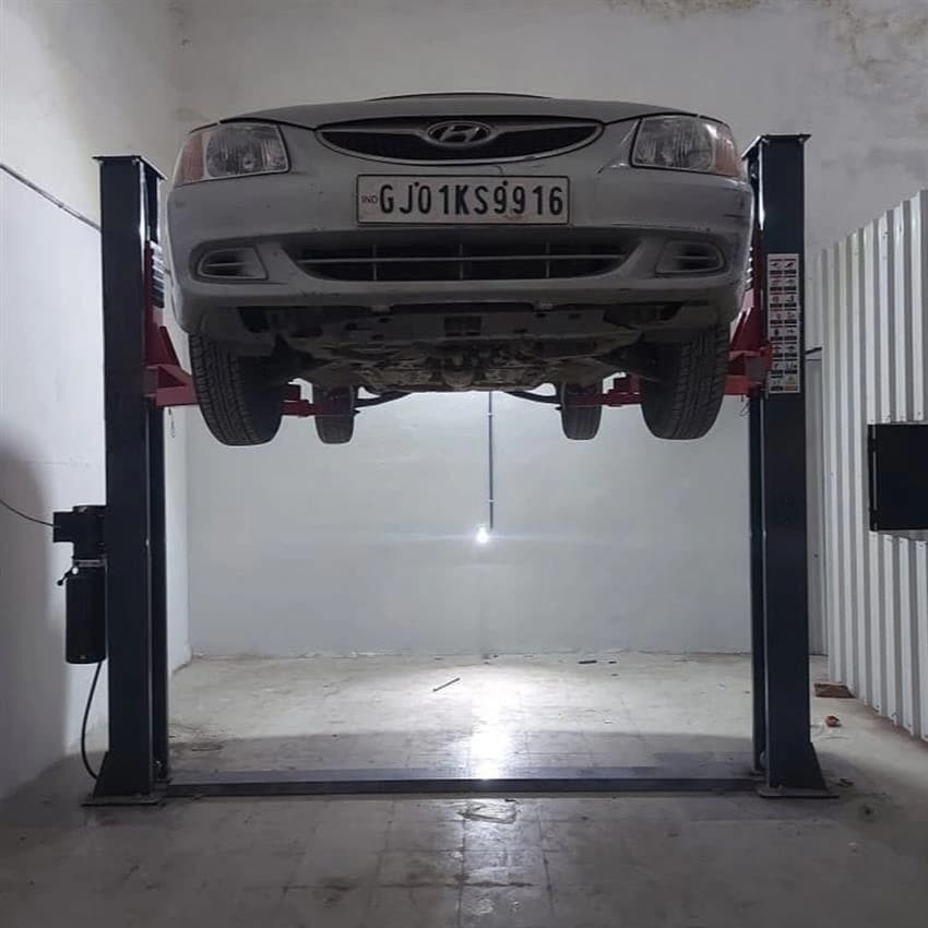 Mild Steel Hydraulic Two Post Car Lift, For Servicing