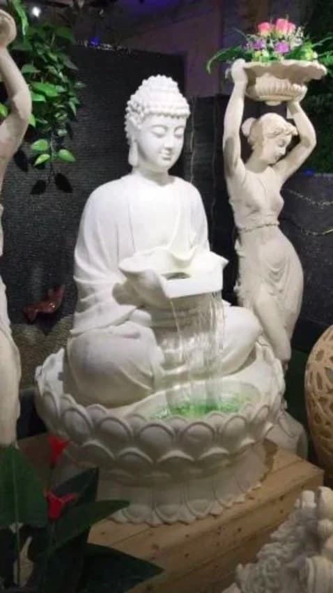 BUDDHA STATUE FOUNTAIN