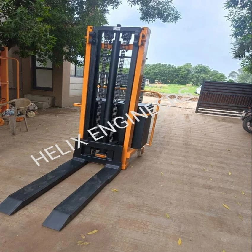 Hydraulic Battery Operated Stacker, For Industrial