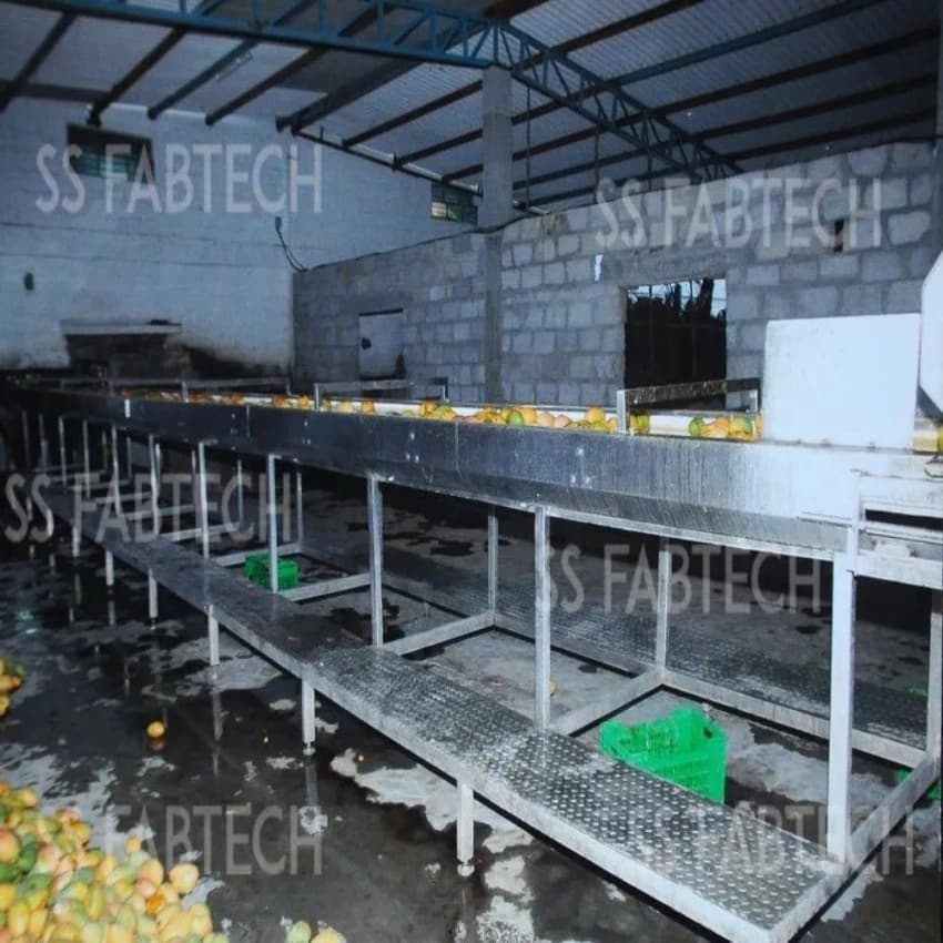 SS Fabtech Pre Inspection Conveyor System