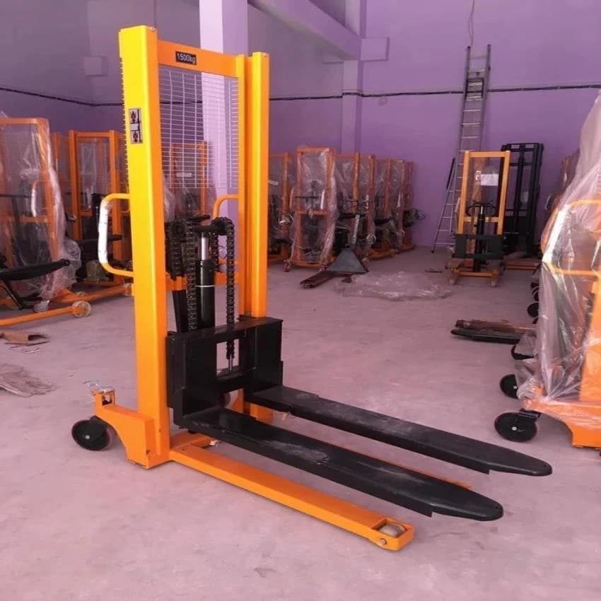 Mild Steel Hydraulic Manual Hand Stacker, For Industrial