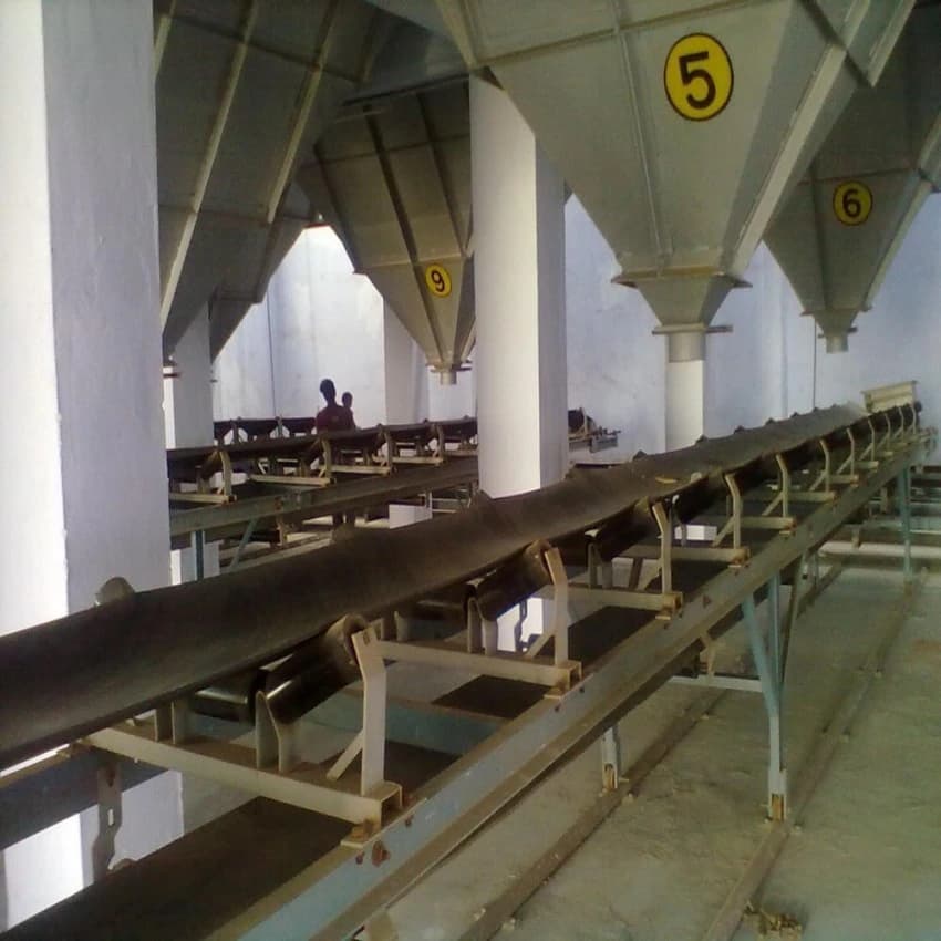 Shiv Dhara Electric Hopper Feeding Conveyor