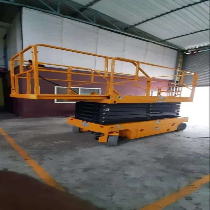 GR-SPSL-500c Battery Operated Self Propelled Scissor Lift, Rated Loading Capacity: 400 Kg, Working Height: 35Ffeet