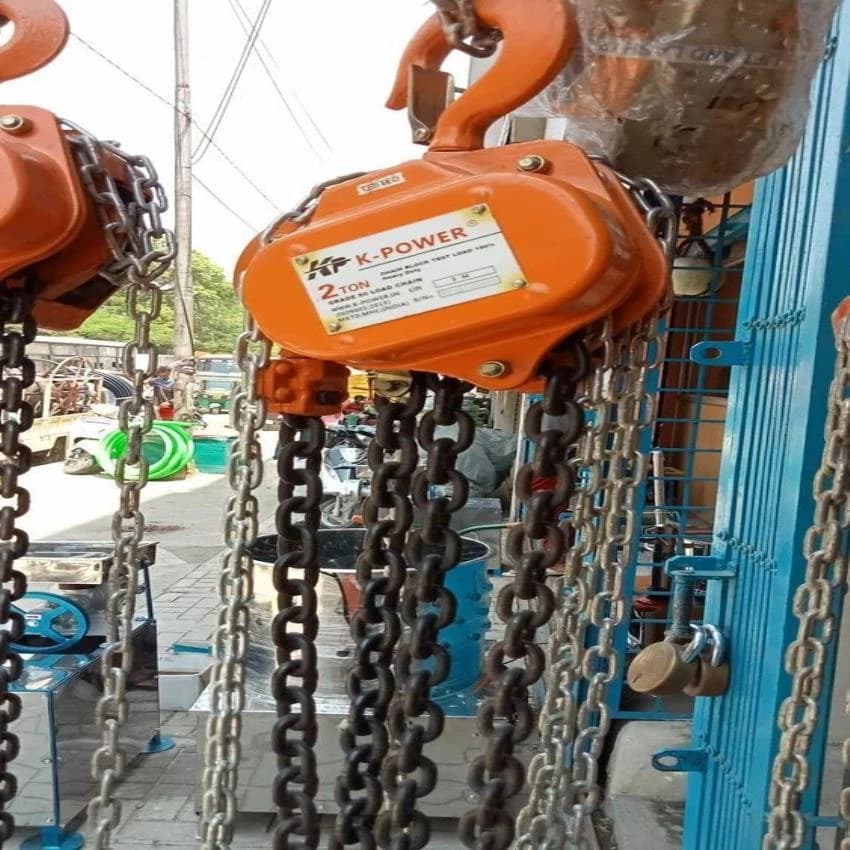 Iron Chain Pulley Block, For Single Grinder Crane, Capacity: 1 Ton