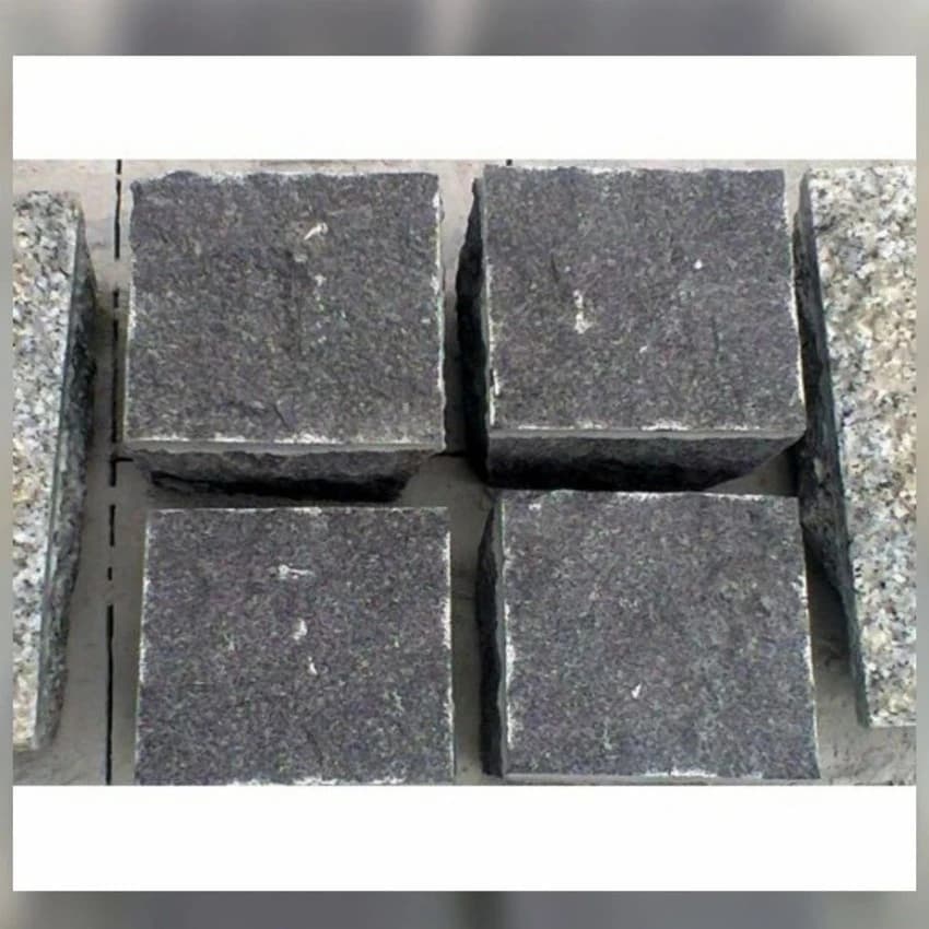 Black Natural Cobblestone, For Pavement, Thickness: 40 mm