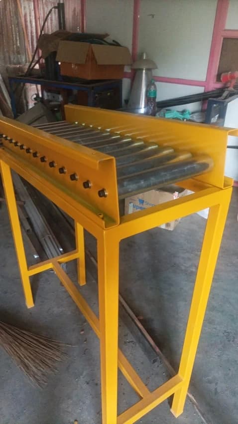 Mild Steel Gravity Roller Conveyor, Roller Diameter: 60, Capacity: 1 Ton