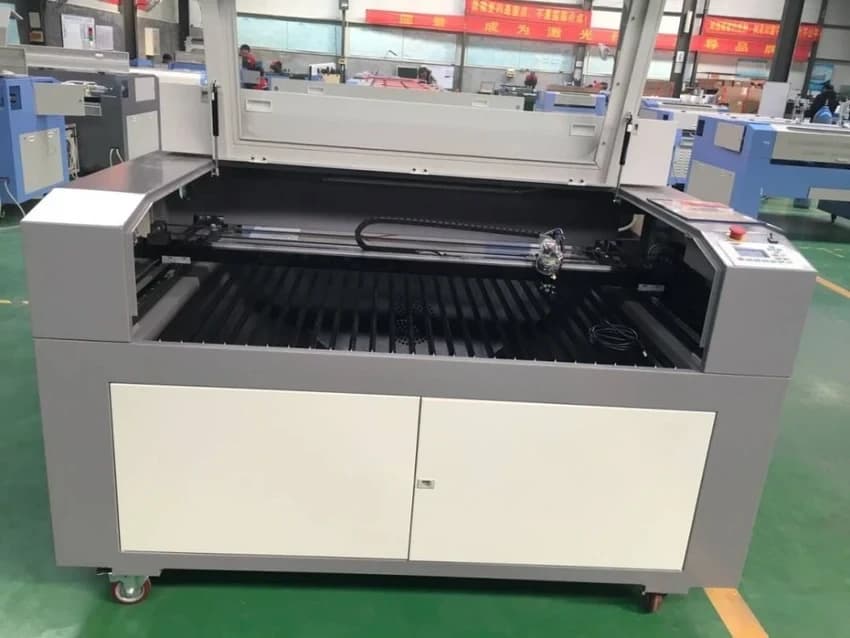 100 W Co2 Laser Engraving Machine