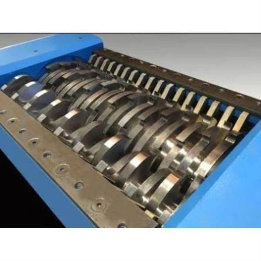 Semi Automatic PET Bottle Shredder, Cross-Cut