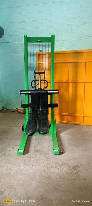 Mild Steel Manual Hand Stacker, For Industrial, 3 HP