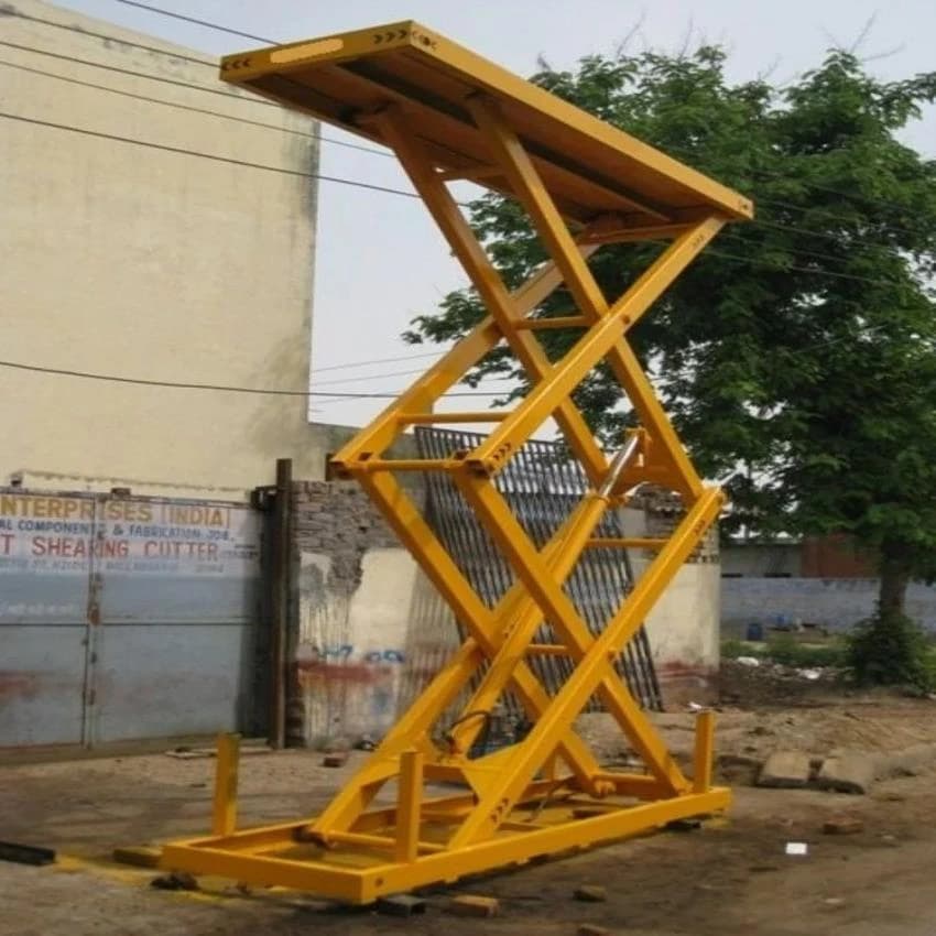 Legend Hydraulic Dock Lift, Capacity: 3-4 ton