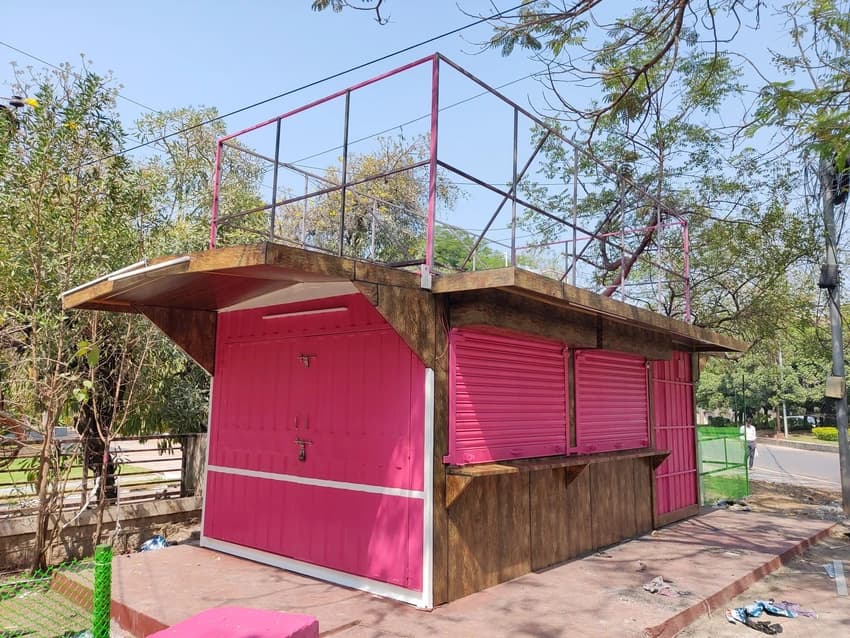 Steel Portable Restaurant Cabin