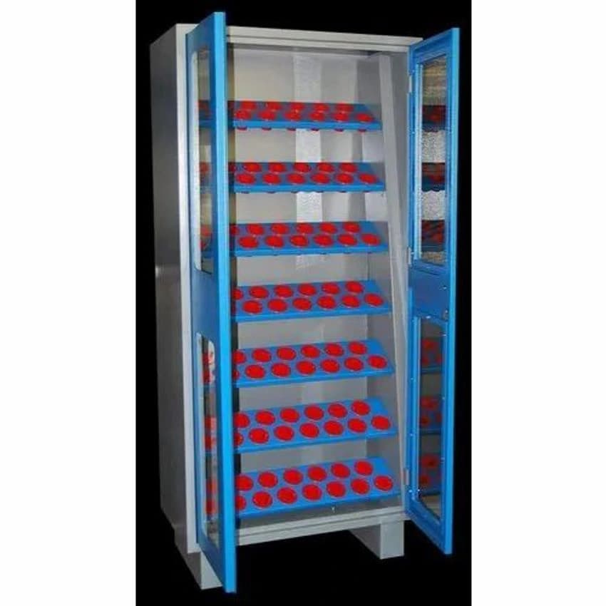 5-6 Ft Blue Cnc Tool Cupboard, 7