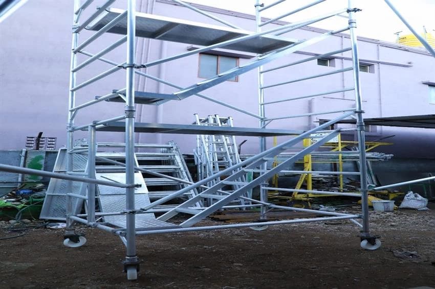 Silver FRP Double Width Scaffold With Stair, Alluminum