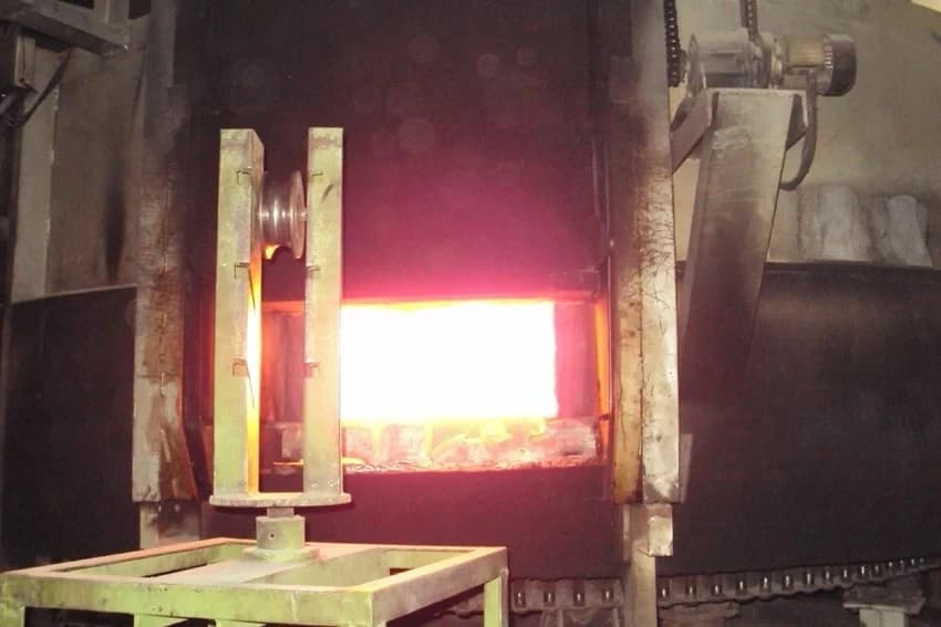 Iron Knackwell Rotary Furnace, Material Loading Capacity (T): 100 Kg