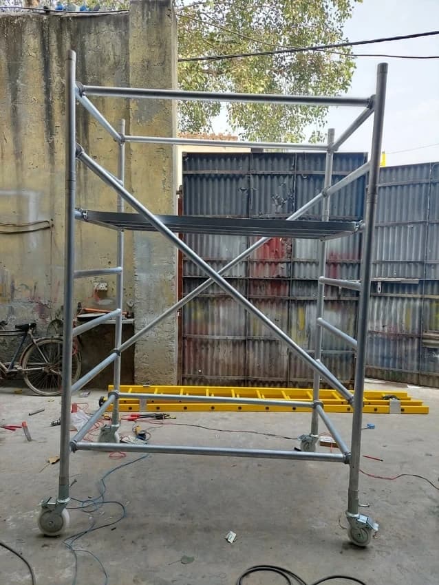 Adjustable 8 Ft Steel Scaffolding Tower for Construction