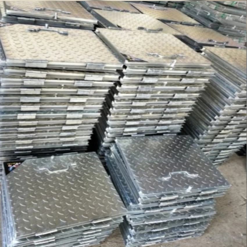 Silver Gi Manhole Cover, For Industrial