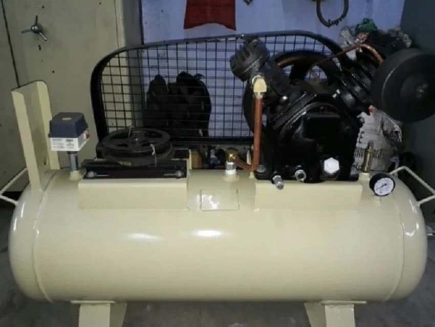 Atlas Mark 5 Hp Compressor, 12 Bar, Capacity: 50 Cfm