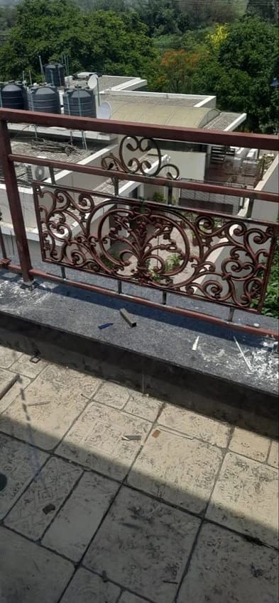 Cast Iron Antique COMPOUND GRILL ORNEMENTAL, For Apartments