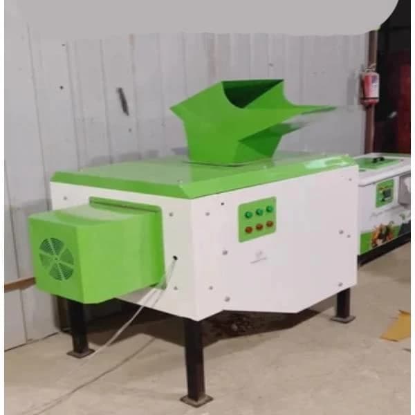 Vakratund Plastic Shredding Machine