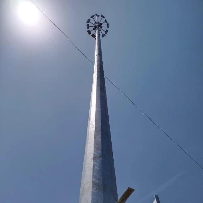 30 Mtr Highmast Pole